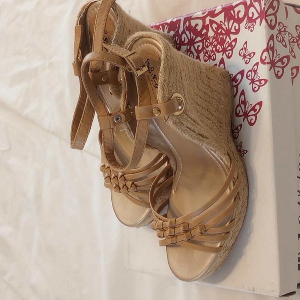 High heeled platform woven wedge sandals 8